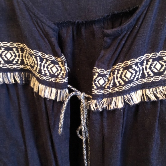 New Justfab size 2x overtop, blue with white embellishments, long sleeves - Picture 2 of 7